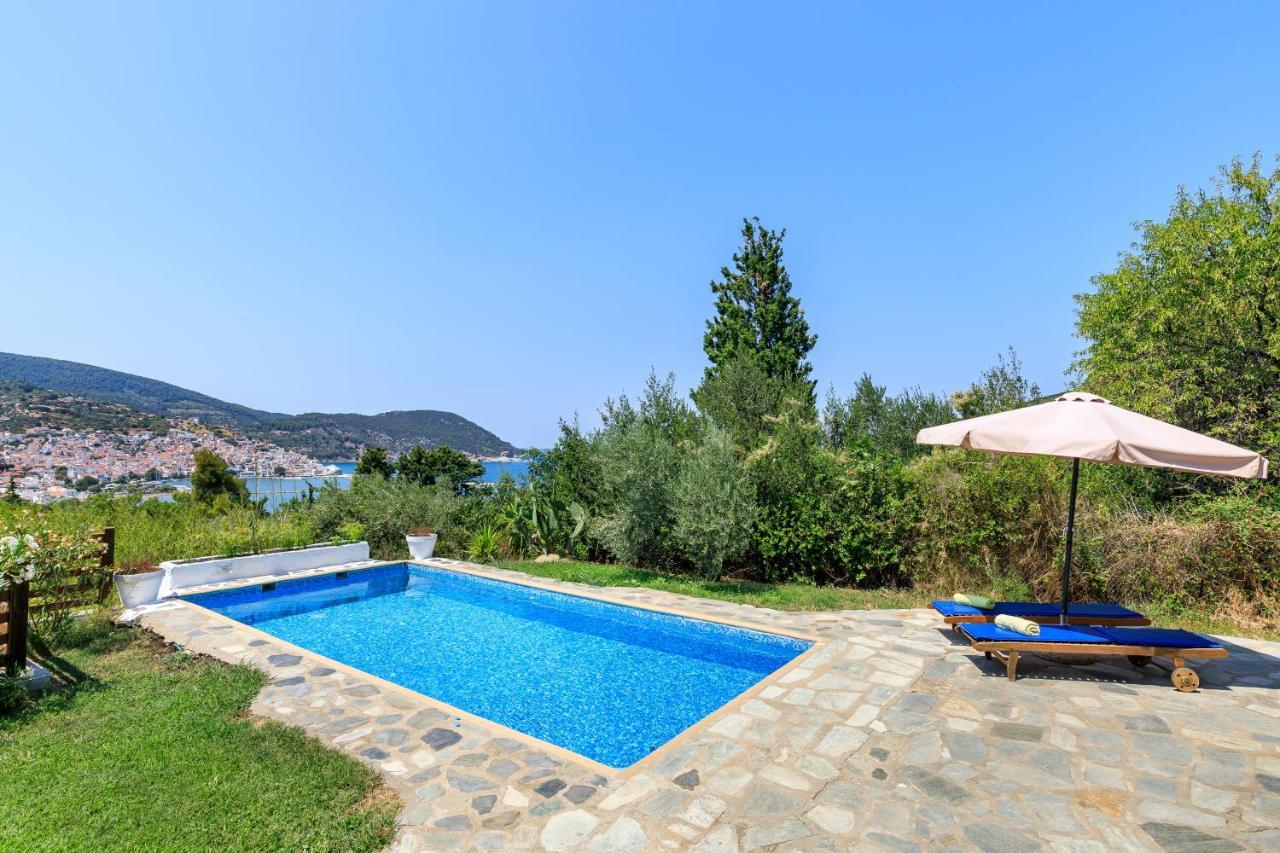 Villa Rodia With Swimming Pool On Island *